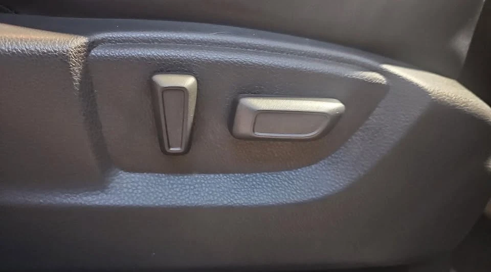 2023 Mitsubishi Eclipse Cross - Image 14 of 20