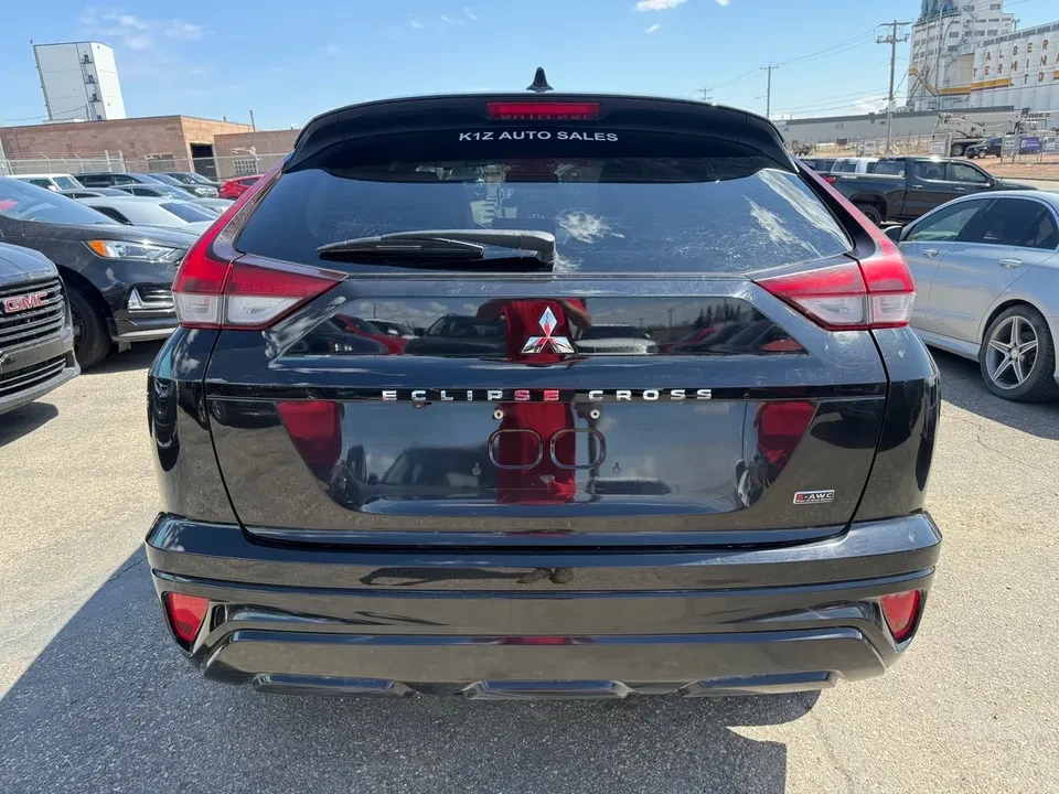 2023 Mitsubishi Eclipse Cross - Image 2 of 18