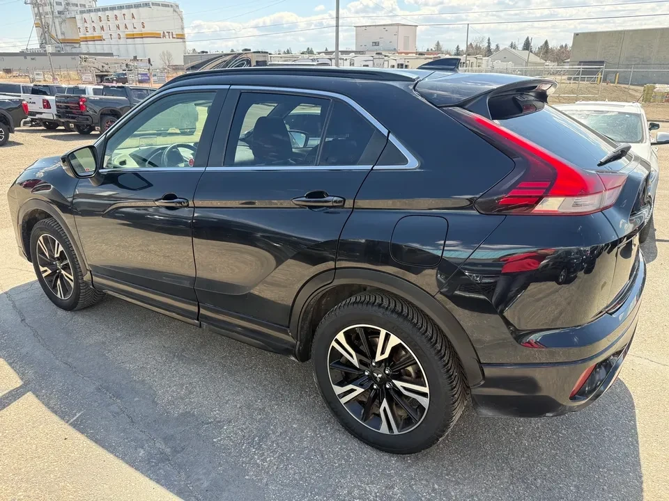 2023 Mitsubishi Eclipse Cross - Image 3 of 18