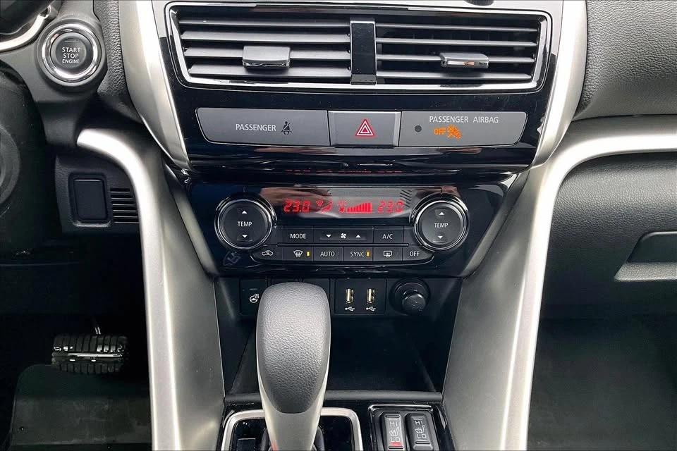 2023 Mitsubishi Eclipse Cross - Image 17 of 20
