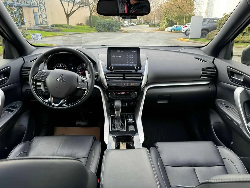 2023 Mitsubishi Eclipse Cross - Image 8 of 9