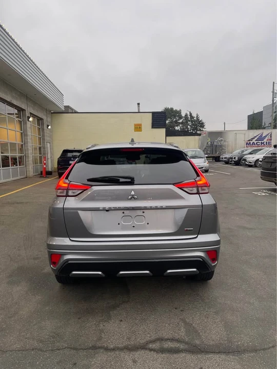 2023 Mitsubishi Eclipse Cross - Image 3 of 15