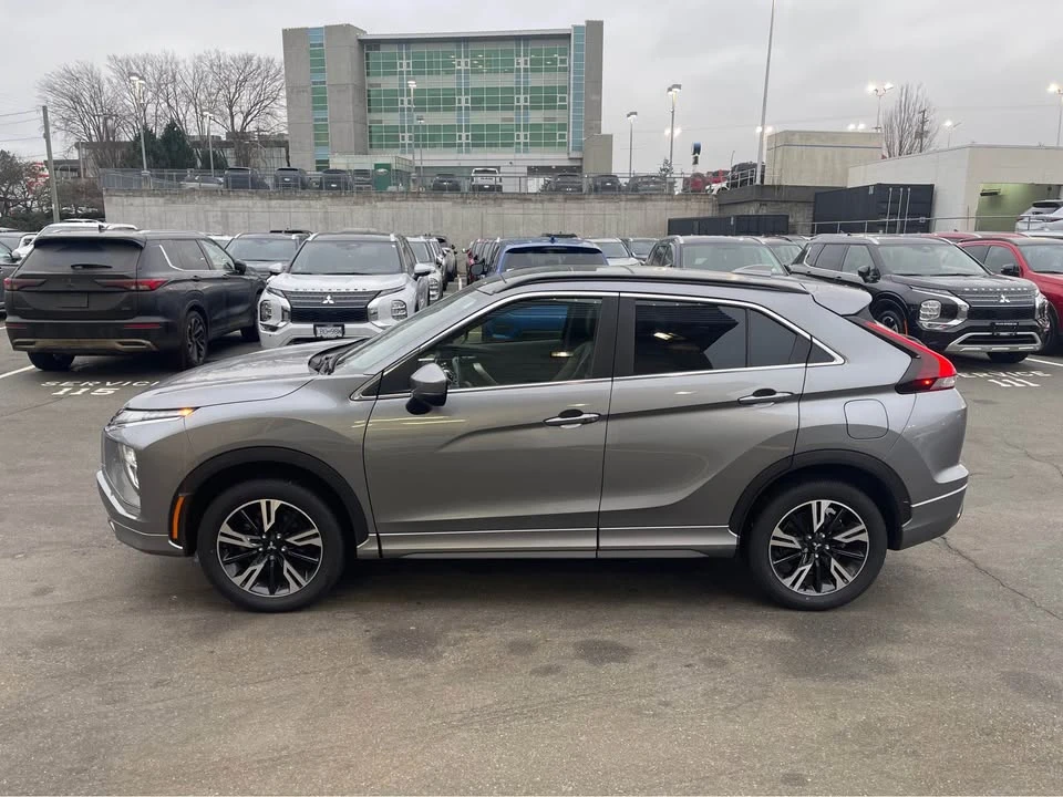 2023 Mitsubishi Eclipse Cross - Image 4 of 15