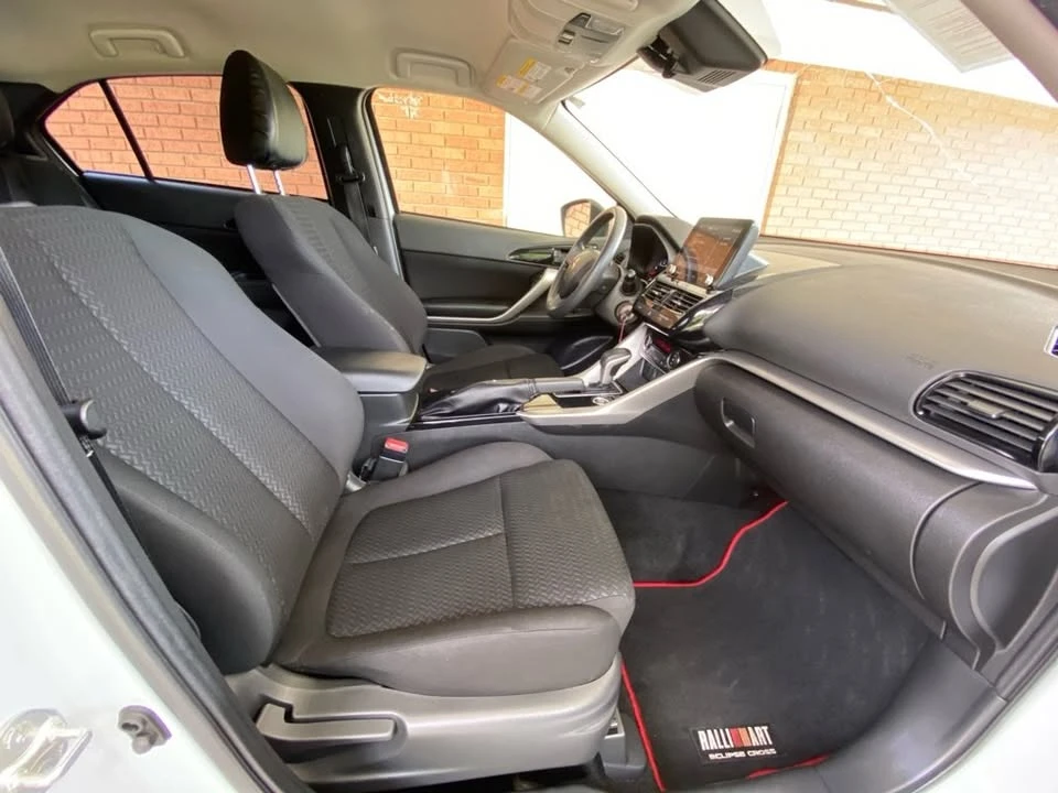 2023 Mitsubishi Eclipse Cross - Image 13 of 19