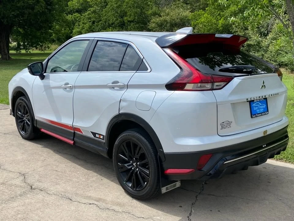 2023 Mitsubishi Eclipse Cross - Image 4 of 19
