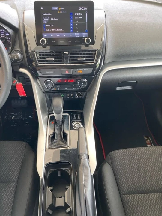 2023 Mitsubishi Eclipse Cross - Image 17 of 19