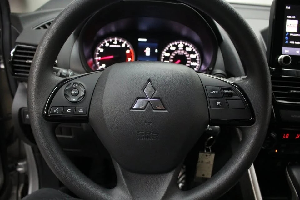 2023 Mitsubishi Eclipse Cross - Image 10 of 20