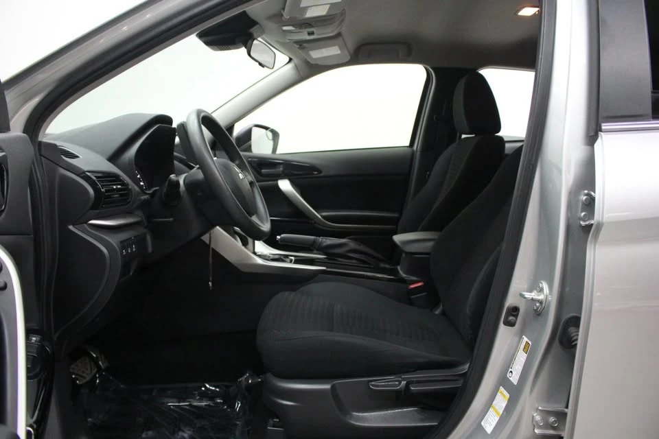 2023 Mitsubishi Eclipse Cross - Image 7 of 20