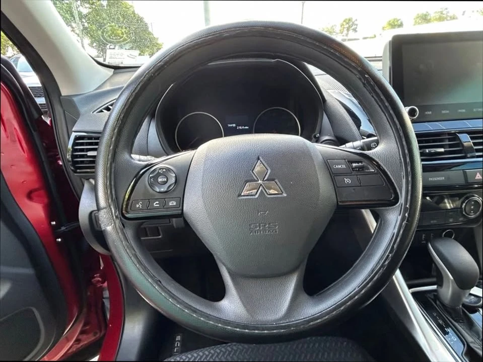 2023 Mitsubishi Eclipse Cross - Image 16 of 19