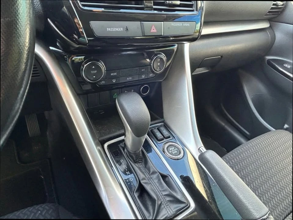 2023 Mitsubishi Eclipse Cross - Image 17 of 19