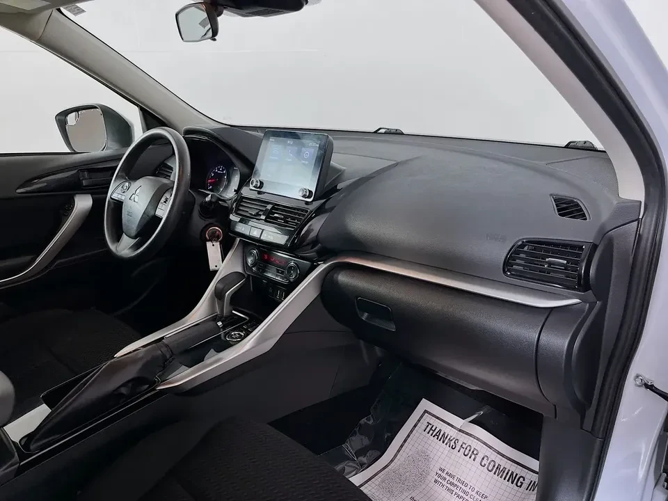 2023 Mitsubishi Eclipse Cross - Image 9 of 12
