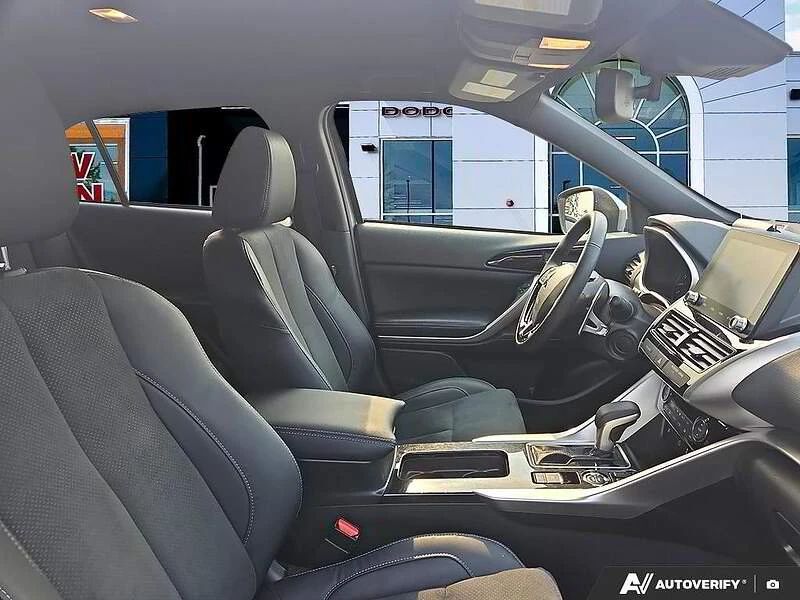2023 Mitsubishi Eclipse Cross - Image 8 of 13
