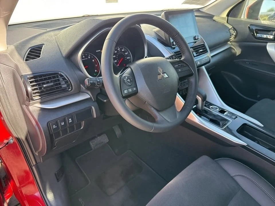 2023 Mitsubishi Eclipse Cross - Image 12 of 19