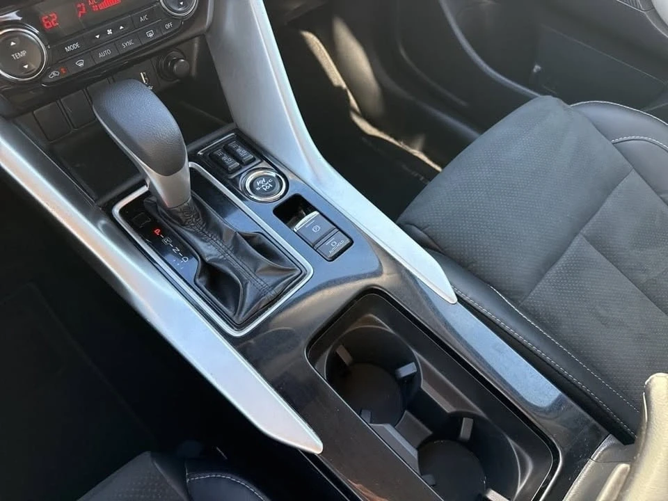 2023 Mitsubishi Eclipse Cross - Image 11 of 19