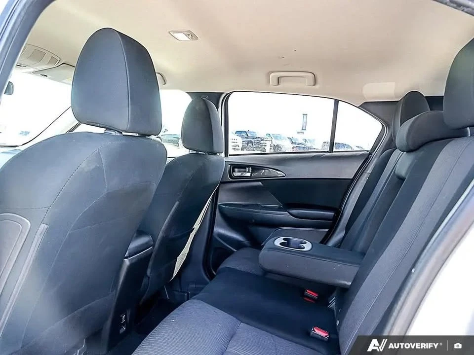 2023 Mitsubishi Eclipse Cross - Image 10 of 12