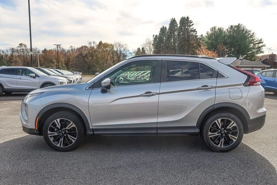 2023 Mitsubishi Eclipse Cross - Image 2 of 5