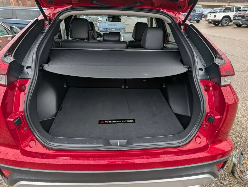 2023 Mitsubishi Eclipse Cross - Image 3 of 6