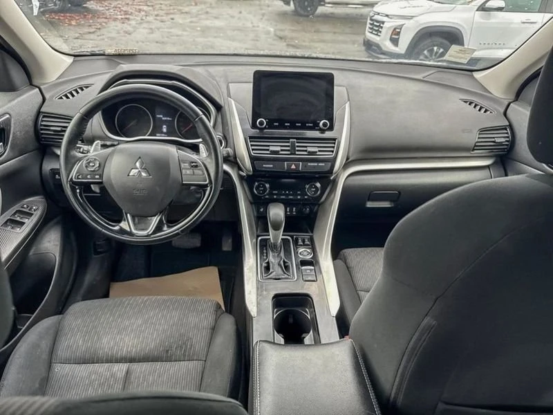 2023 Mitsubishi Eclipse Cross - Image 2 of 19