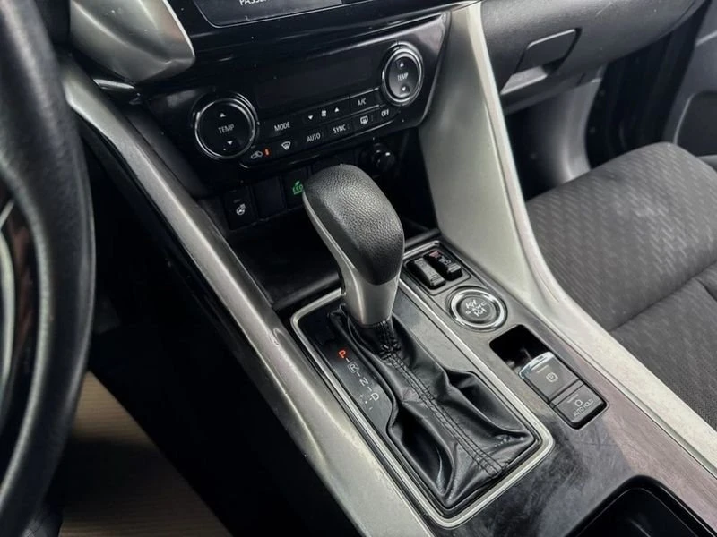 2023 Mitsubishi Eclipse Cross - Image 6 of 19