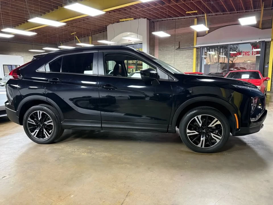 2023 Mitsubishi Eclipse Cross - Image 4 of 20