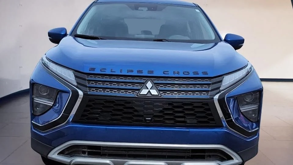 2023 Mitsubishi Eclipse Cross - Image 2 of 20