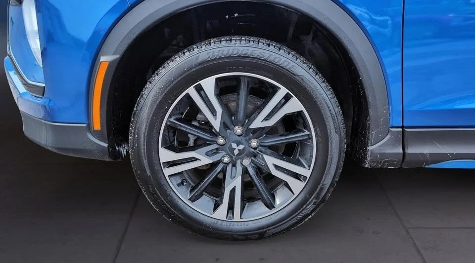 2023 Mitsubishi Eclipse Cross - Image 3 of 4