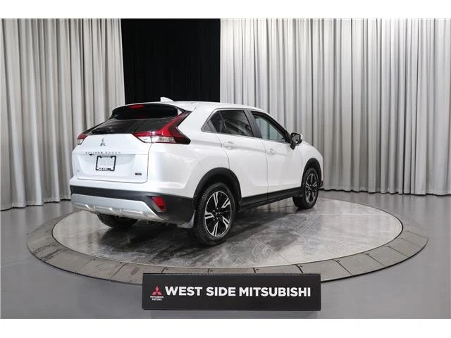 2023 Mitsubishi Eclipse Cross - Image 2 of 19