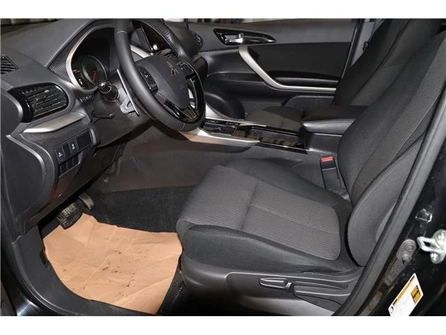 2023 Mitsubishi Eclipse Cross - Image 10 of 19