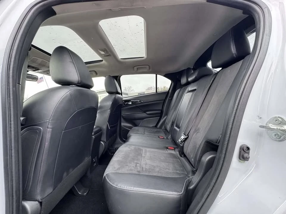 2023 Mitsubishi Eclipse Cross - Image 13 of 19