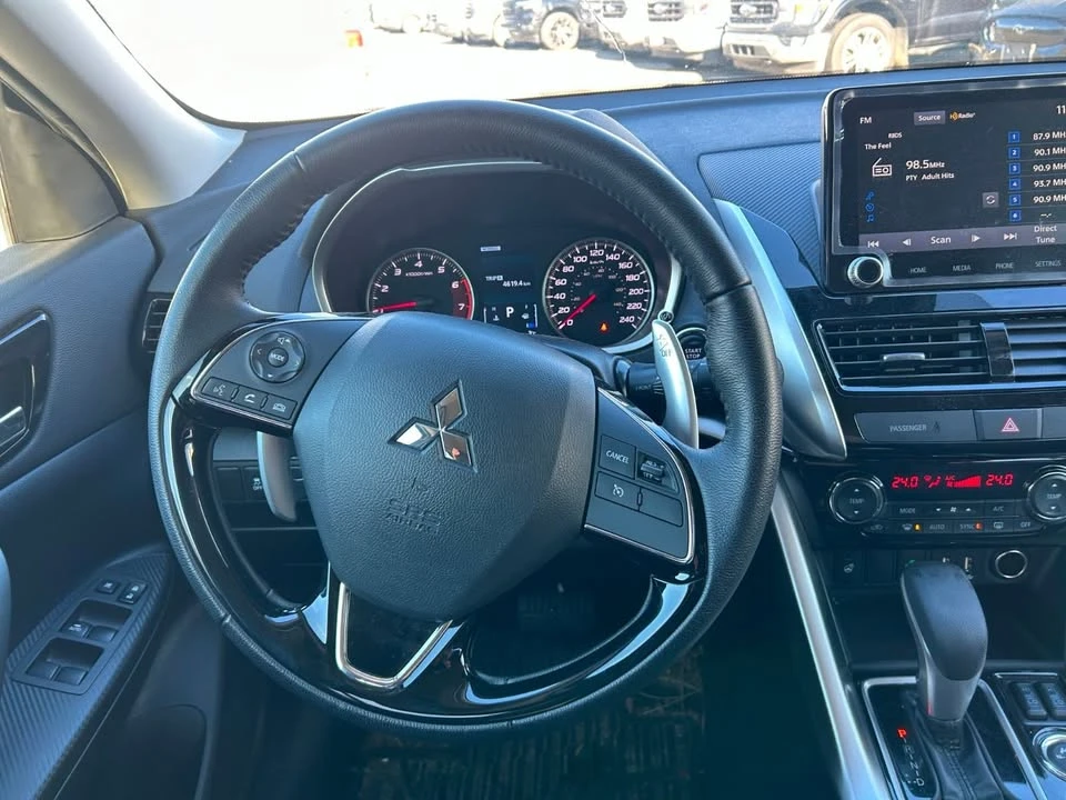 2023 Mitsubishi Eclipse Cross - Image 18 of 19