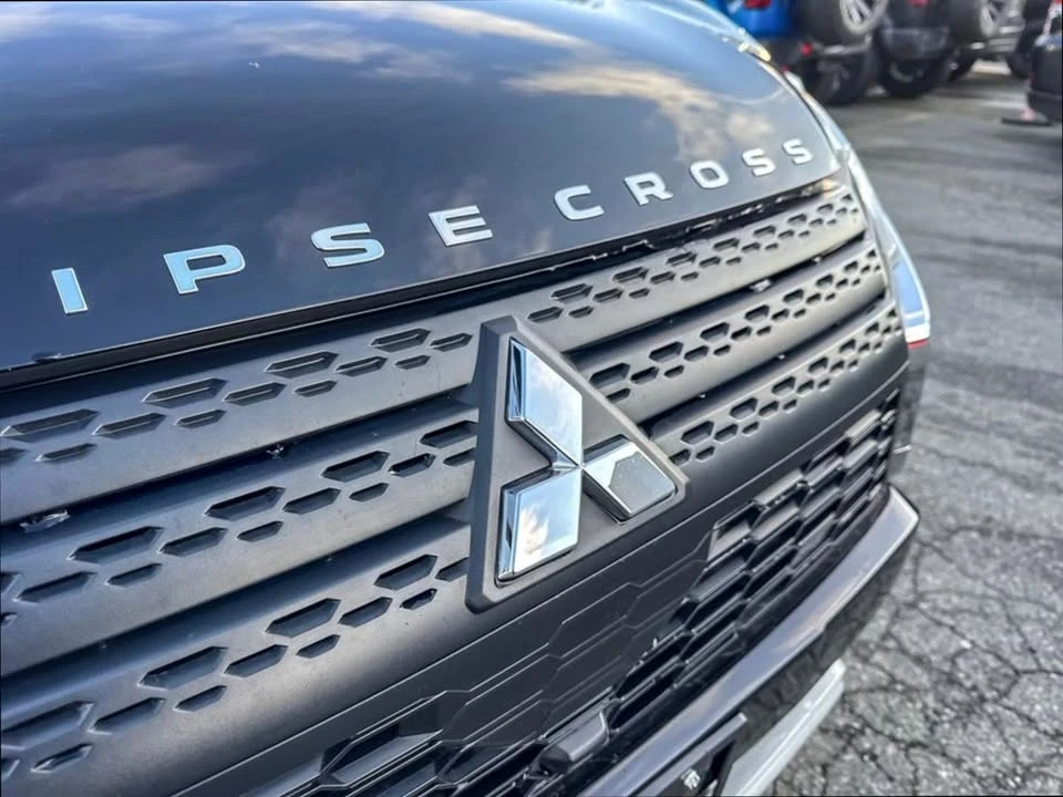 2023 Mitsubishi Eclipse Cross - Image 9 of 20