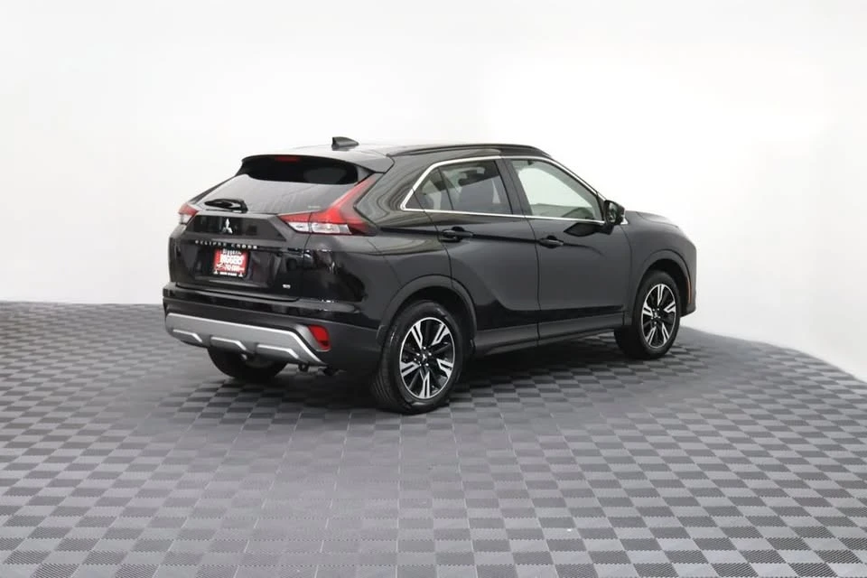 2023 Mitsubishi Eclipse Cross - Image 7 of 19