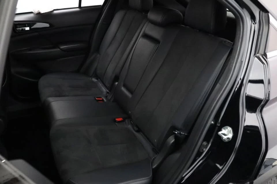 2023 Mitsubishi Eclipse Cross - Image 8 of 19