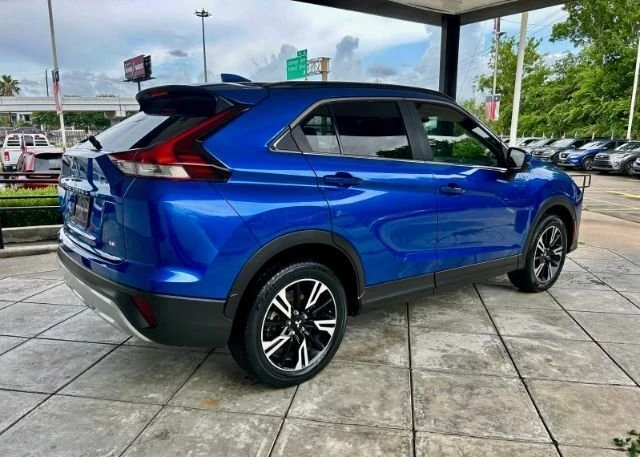 2023 Mitsubishi Eclipse Cross - Image 2 of 4