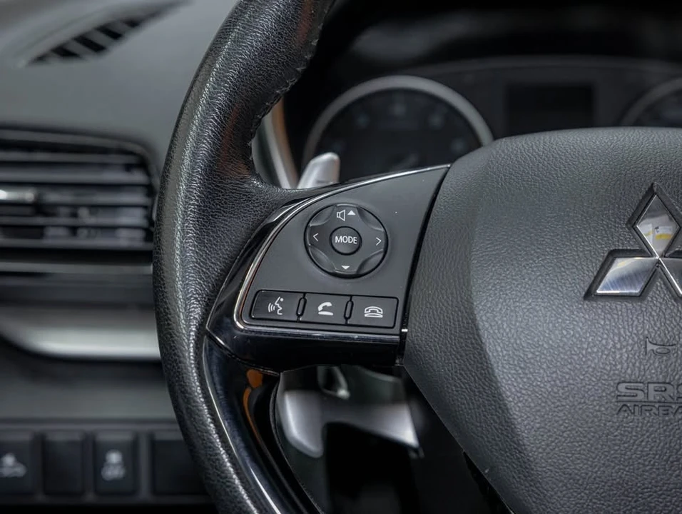2023 Mitsubishi Eclipse Cross - Image 14 of 19