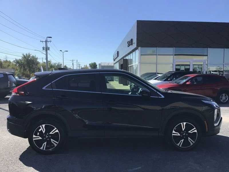 2023 Mitsubishi Eclipse Cross - Image 18 of 19