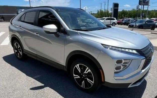 2023 Mitsubishi Eclipse Cross - Image 3 of 13