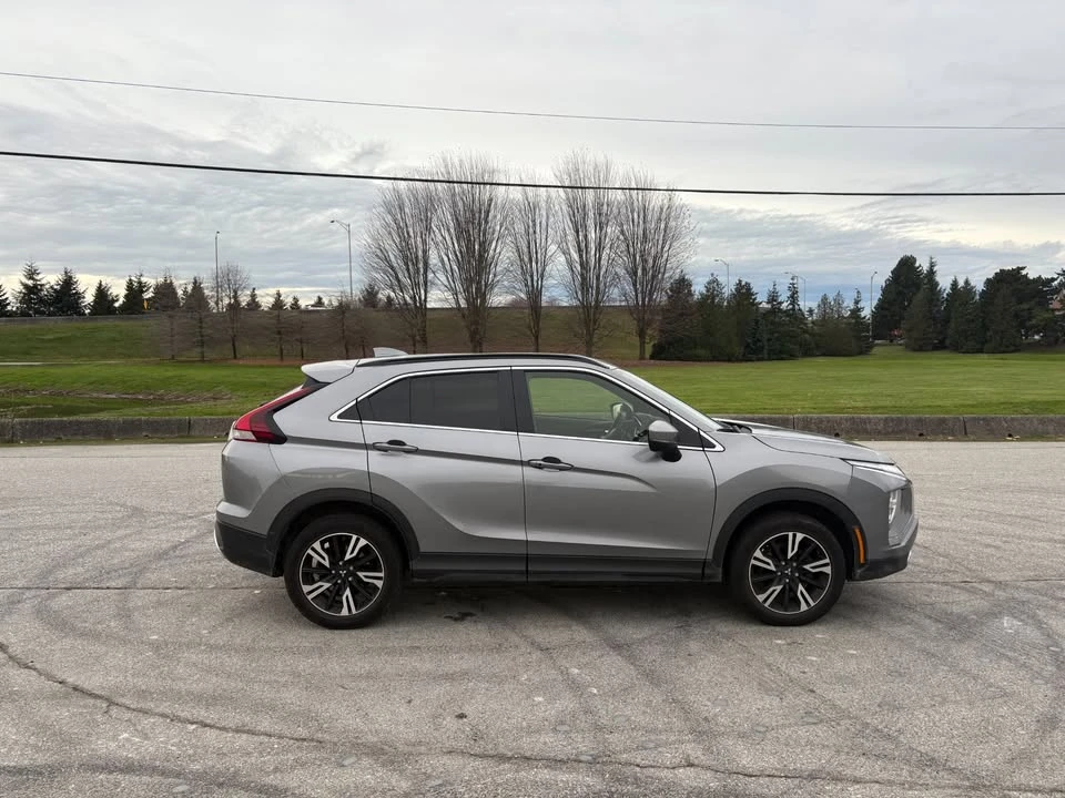 2023 Mitsubishi Eclipse Cross - Image 5 of 10