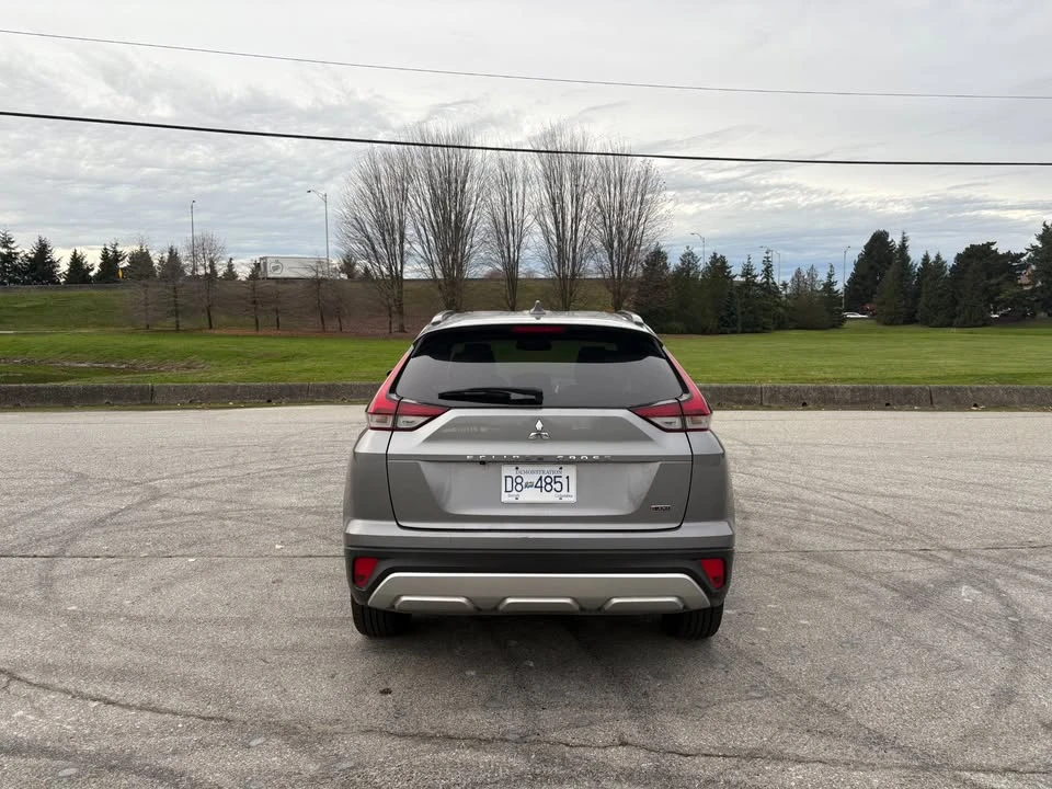 2023 Mitsubishi Eclipse Cross - Image 7 of 10