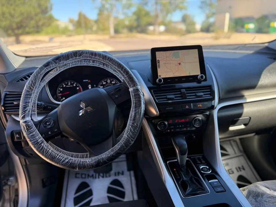 2023 Mitsubishi Eclipse Cross - Image 10 of 17