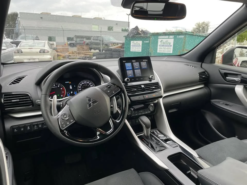 2023 Mitsubishi Eclipse Cross - Image 10 of 15