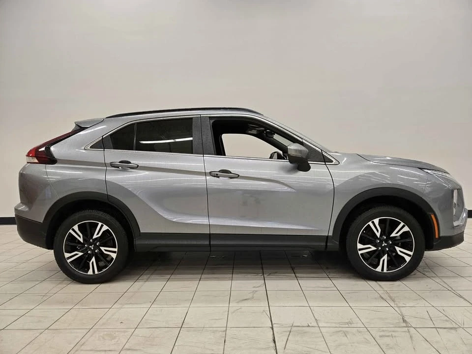 2023 Mitsubishi Eclipse Cross - Image 2 of 6
