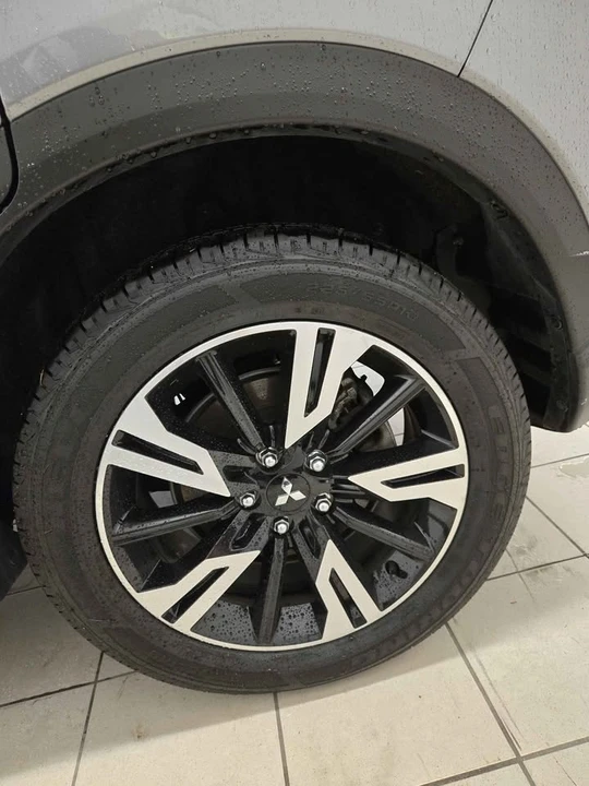 2023 Mitsubishi Eclipse Cross - Image 5 of 6