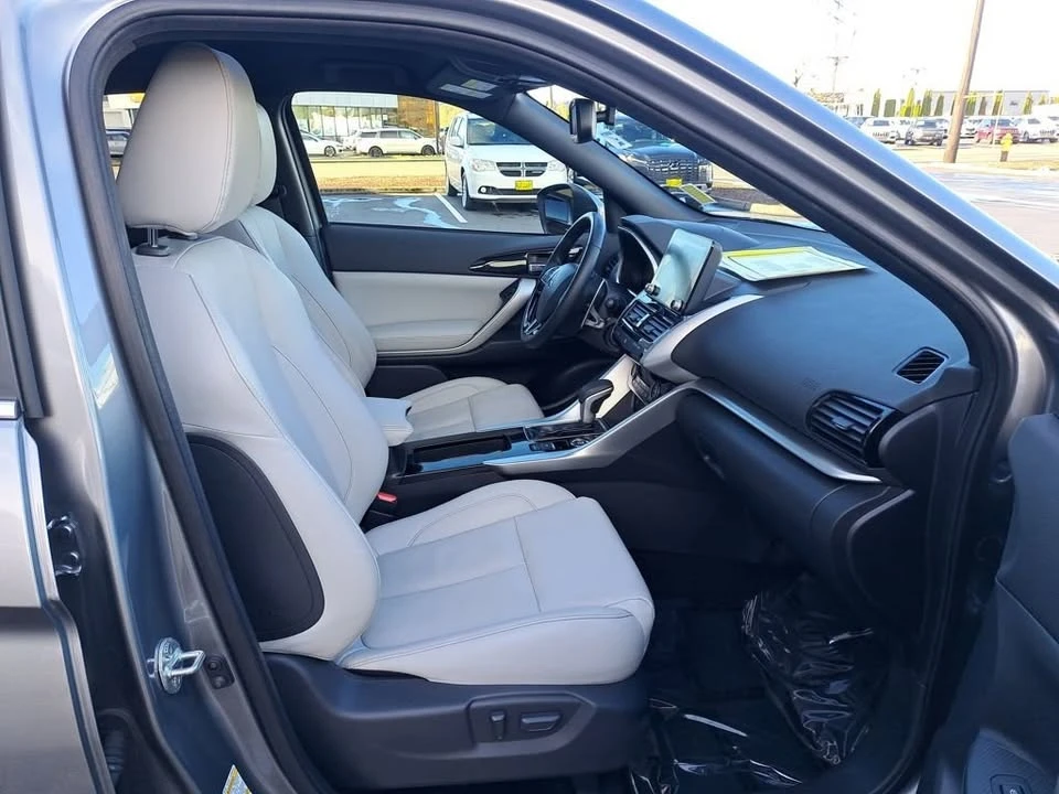 2023 Mitsubishi Eclipse Cross - Image 5 of 5