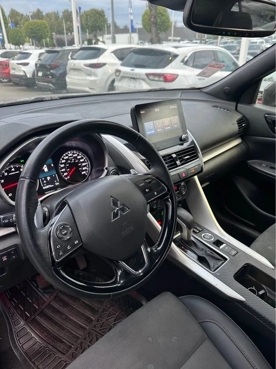 2023 Mitsubishi Eclipse Cross - Image 9 of 12