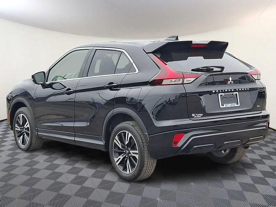 2023 Mitsubishi Eclipse Cross - Image 4 of 15