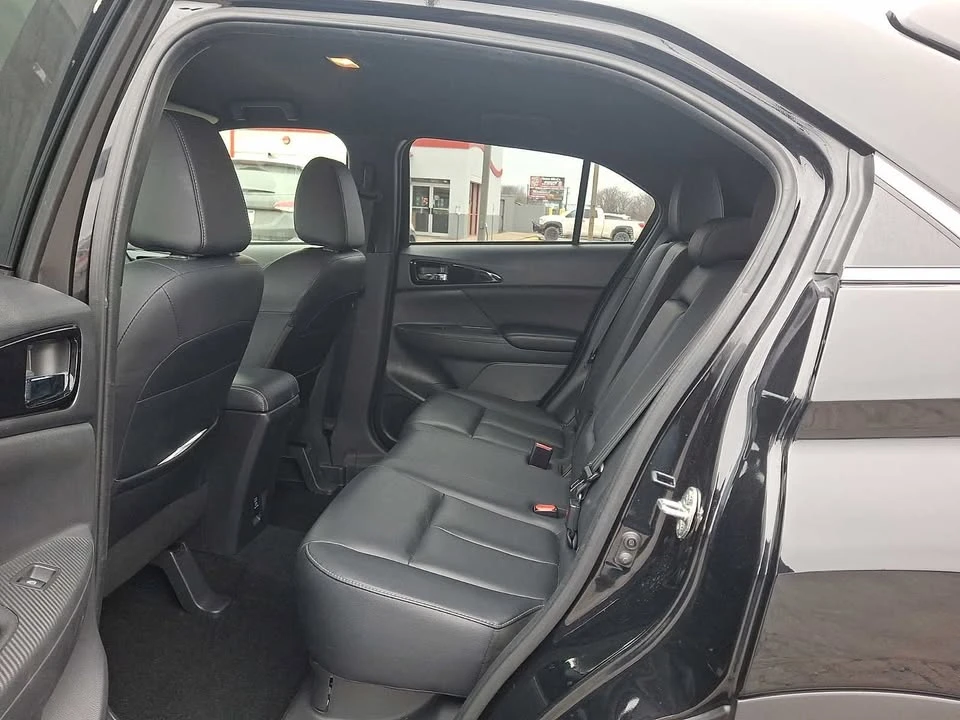 2023 Mitsubishi Eclipse Cross - Image 10 of 15