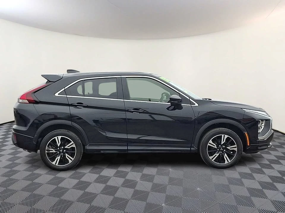 2023 Mitsubishi Eclipse Cross - Image 7 of 15