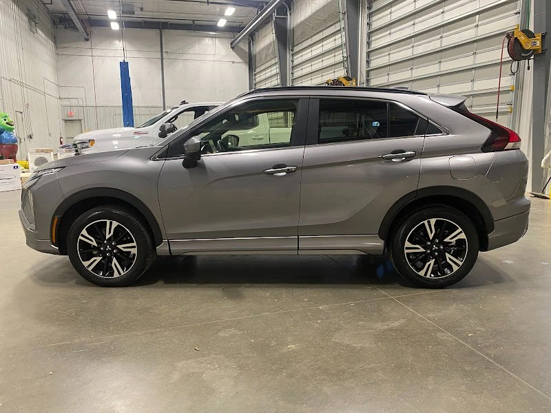 2023 Mitsubishi Eclipse Cross - Image 5 of 19