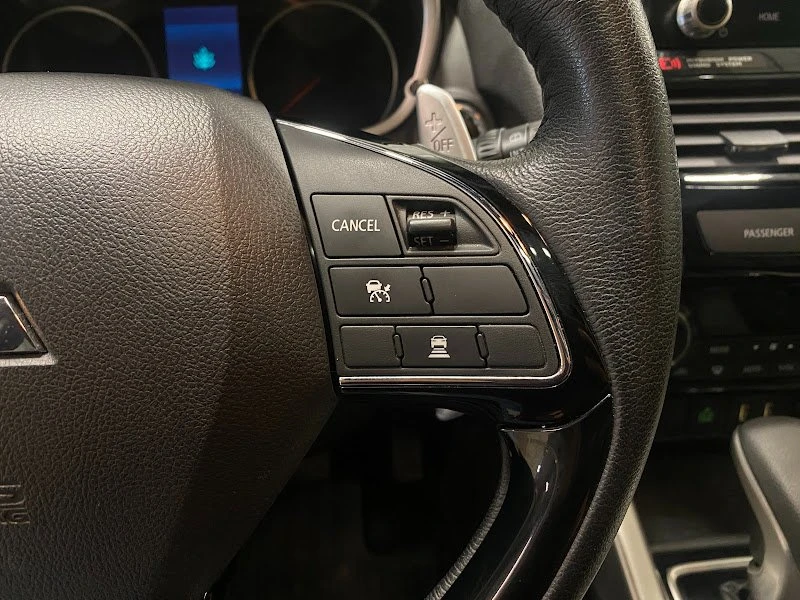 2023 Mitsubishi Eclipse Cross - Image 9 of 19